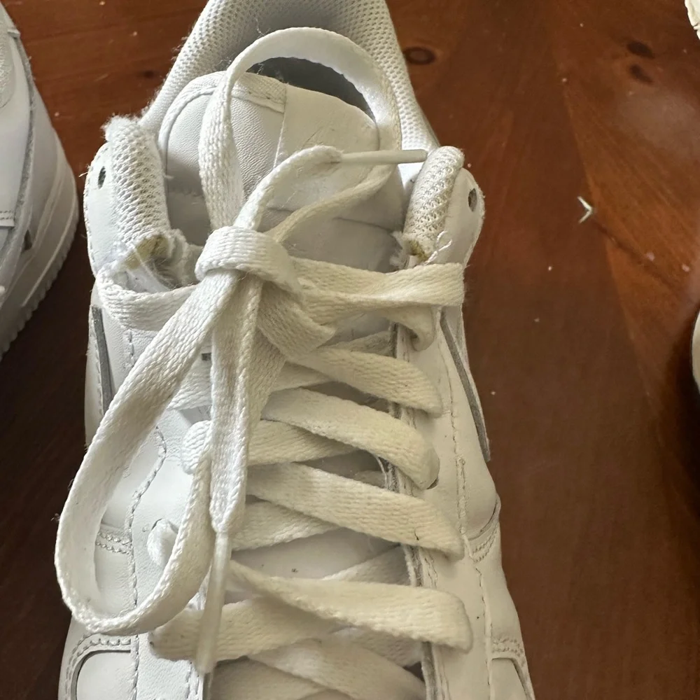 Men Nike Airforce 1s